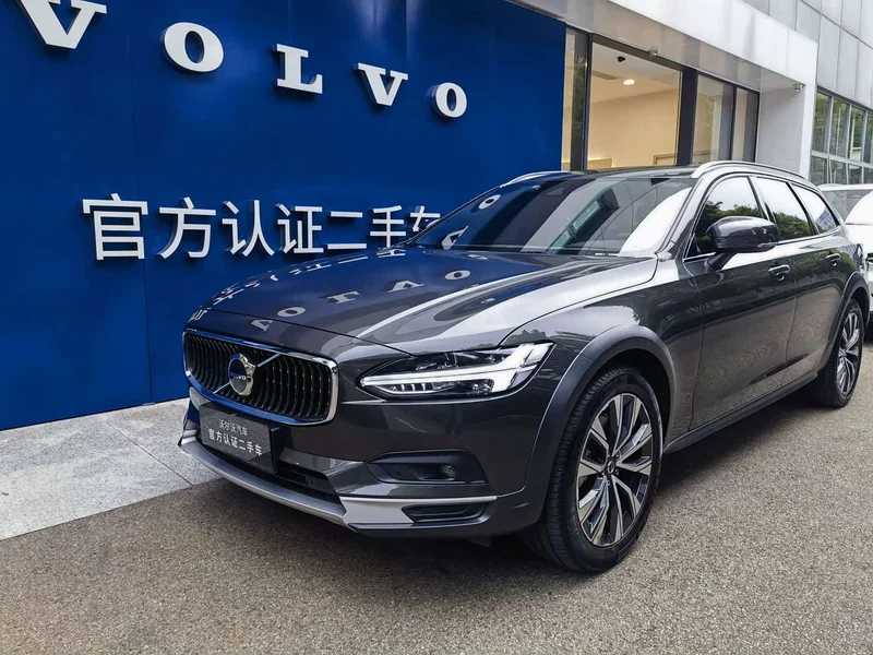Volvo V90 — фото 1