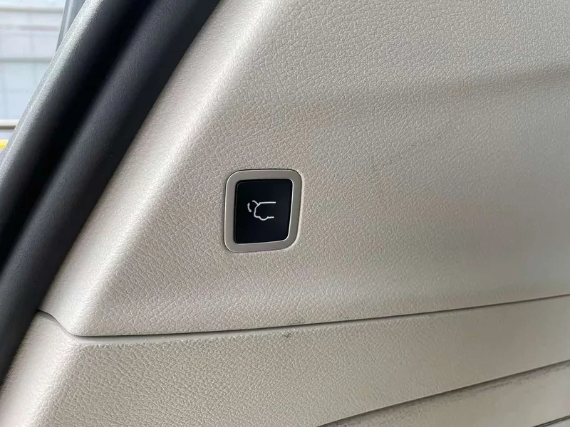 Jeep Grand Voyager PHEV (Imported) — фото 19