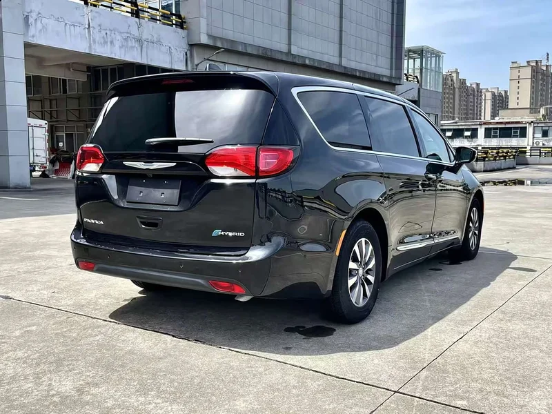 Jeep Grand Voyager PHEV (Imported) — фото 6