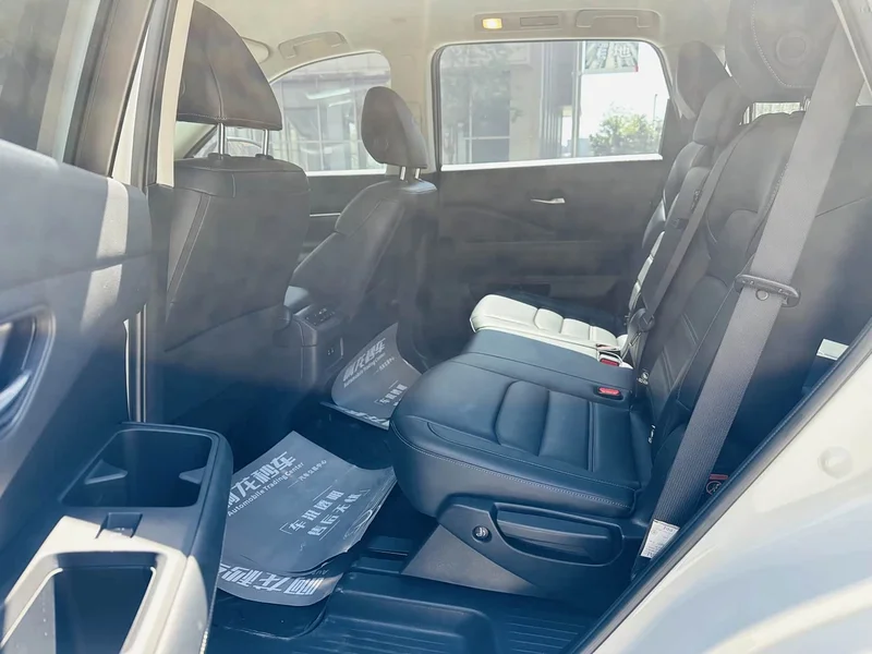 Nissan Pathfinder — фото 12