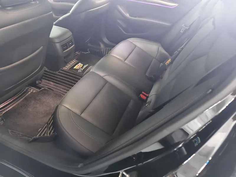 Cadillac CT5 — фото 11