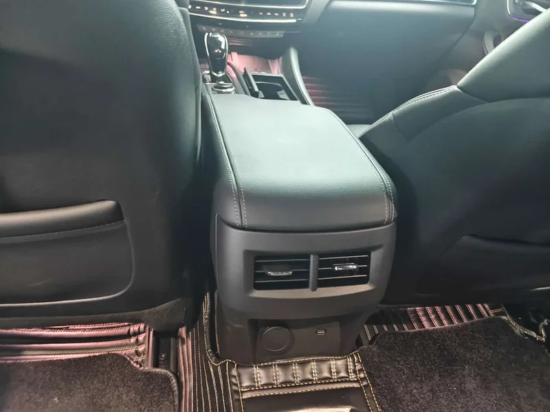 Cadillac CT5 — фото 12