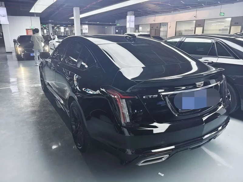 Cadillac CT5 — фото 21