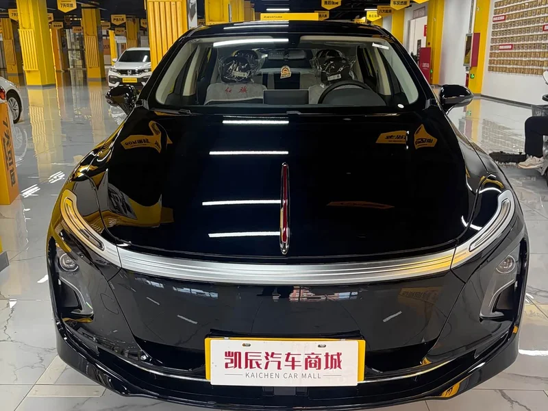 Hongqi E-QM5 — фото 2