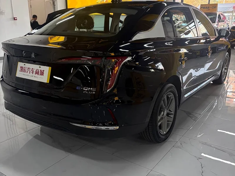 Hongqi E-QM5 — фото 7