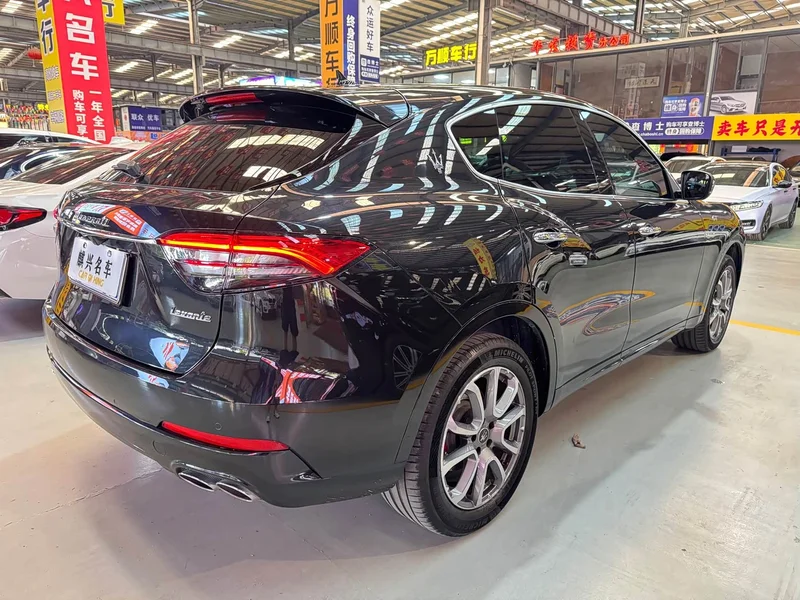 Maserati Levante — фото 6