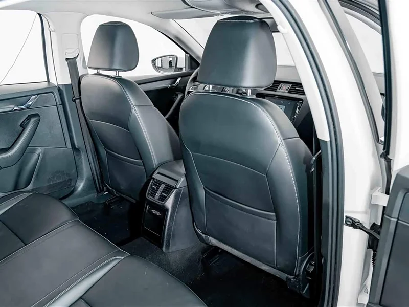 Volkswagen Octavia — фото 20