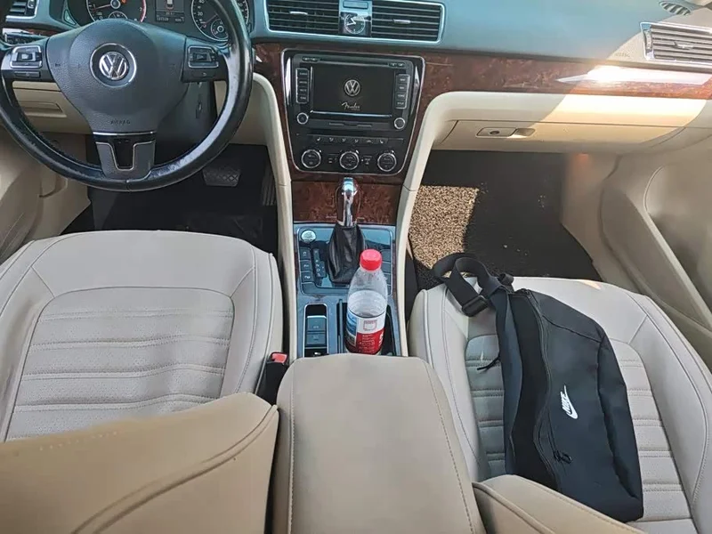 Volkswagen Passat — фото 16