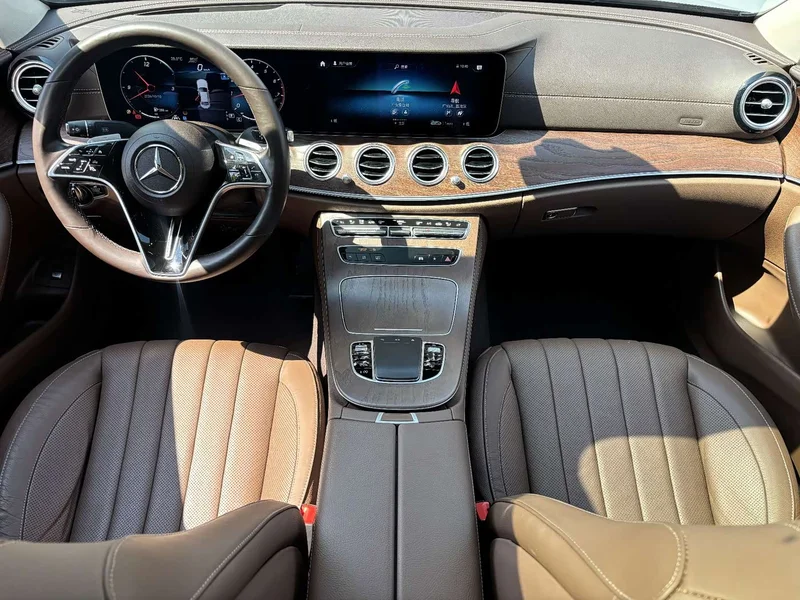 Mercedes-Benz E-Class — фото 12