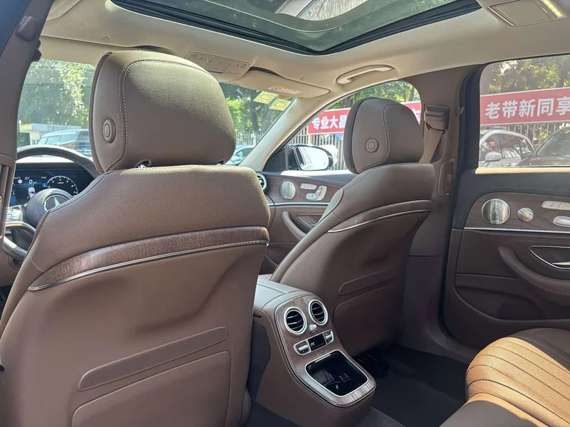 Mercedes-Benz E-Class — фото 23