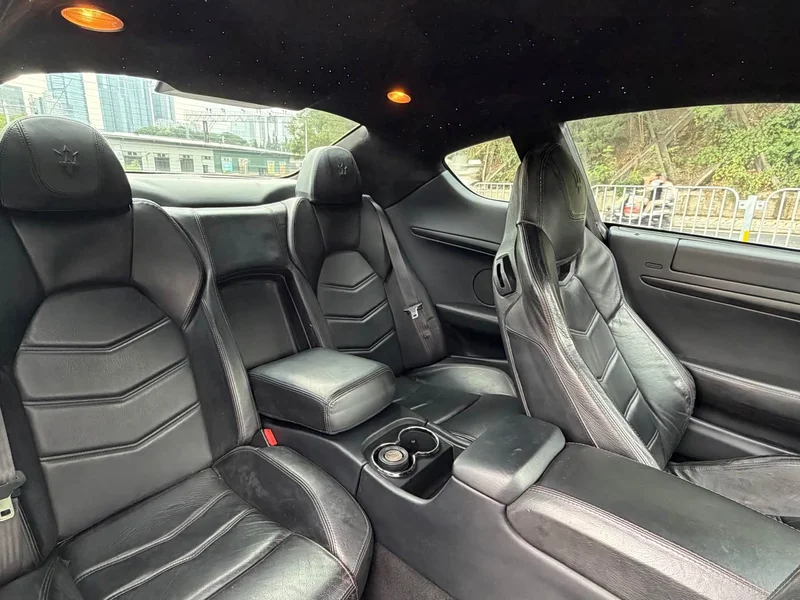 Maserati GranTurismo — фото 11