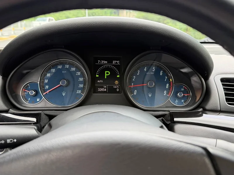 Maserati GranTurismo — фото 17