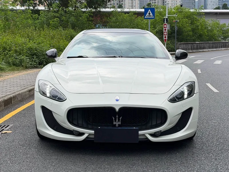 Maserati GranTurismo — фото 2