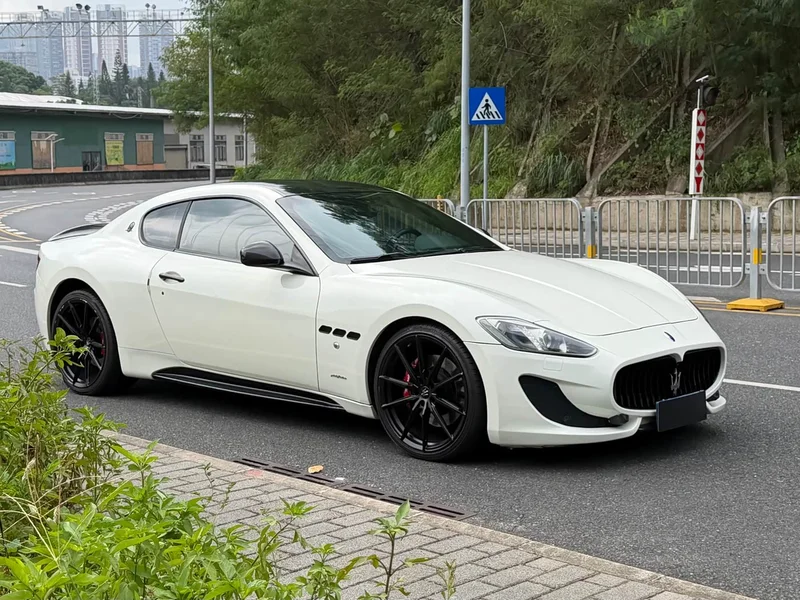 Maserati GranTurismo — фото 3
