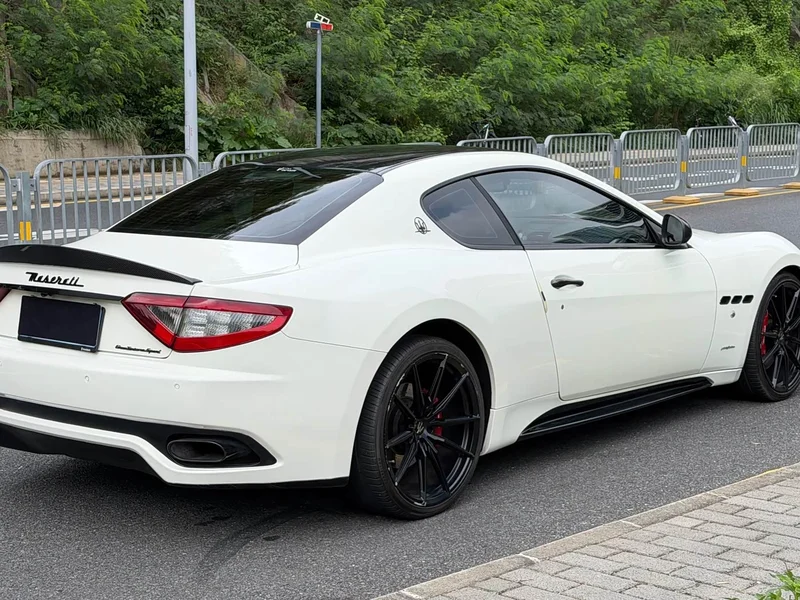 Maserati GranTurismo — фото 5