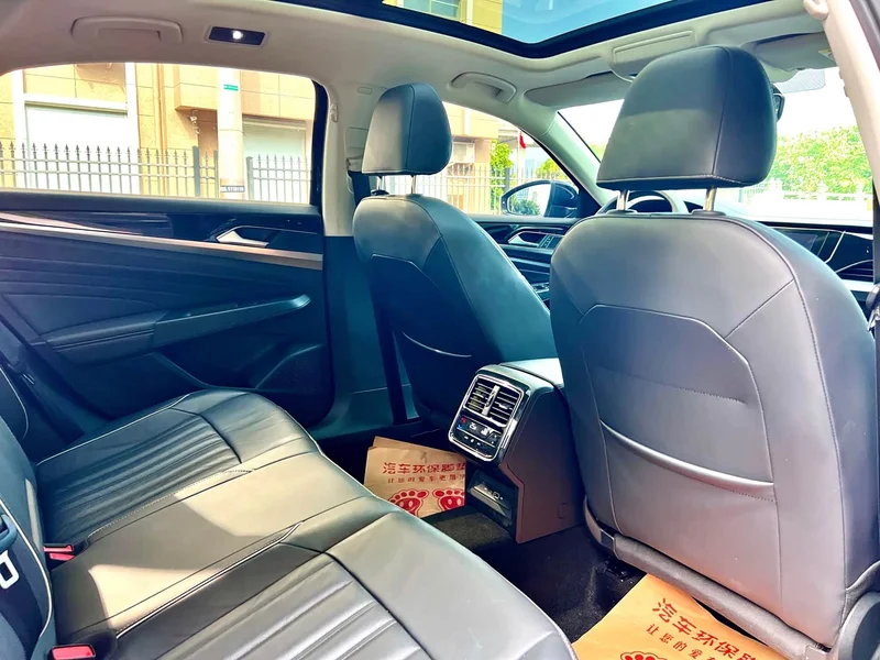 Volkswagen Passat — фото 13