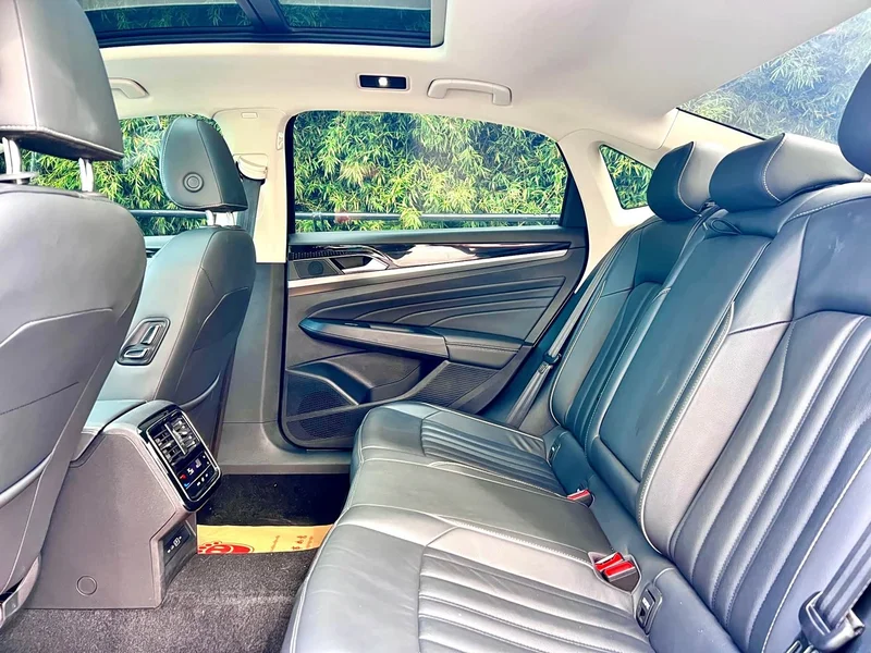 Volkswagen Passat — фото 10