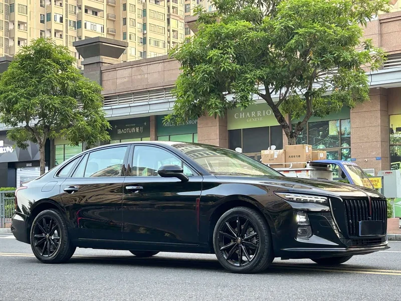 Hongqi H5 — фото 3