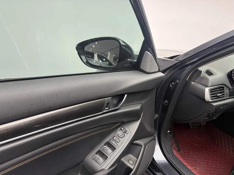 Honda Accord — фото 17