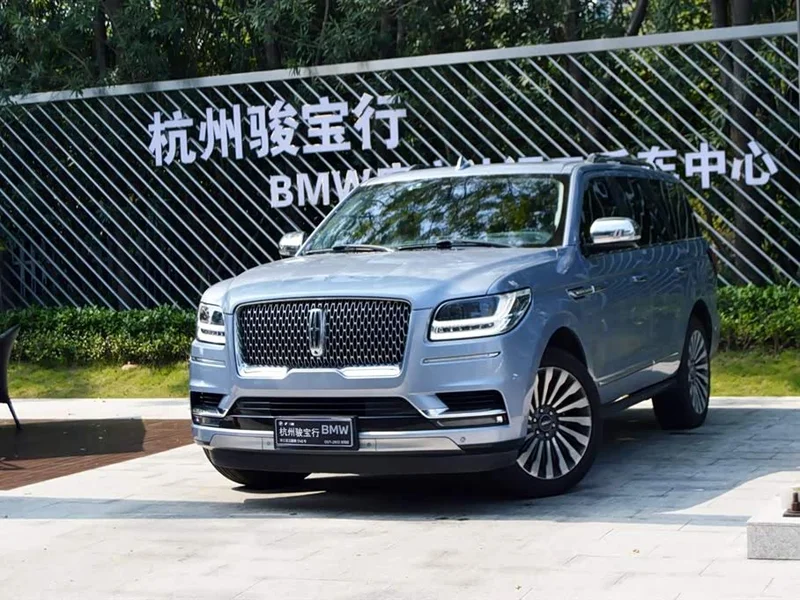 Lincoln Navigator — фото 1