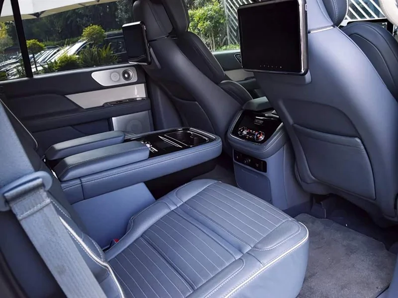 Lincoln Navigator — фото 12