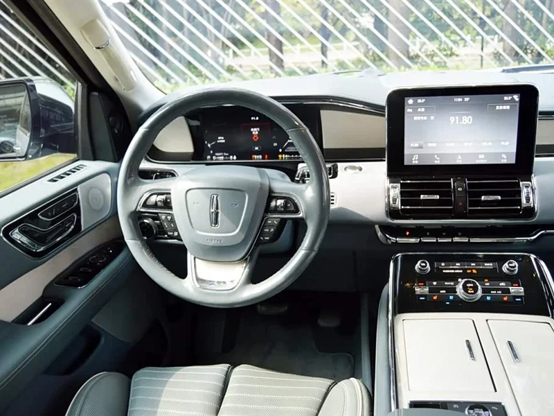 Lincoln Navigator — фото 14