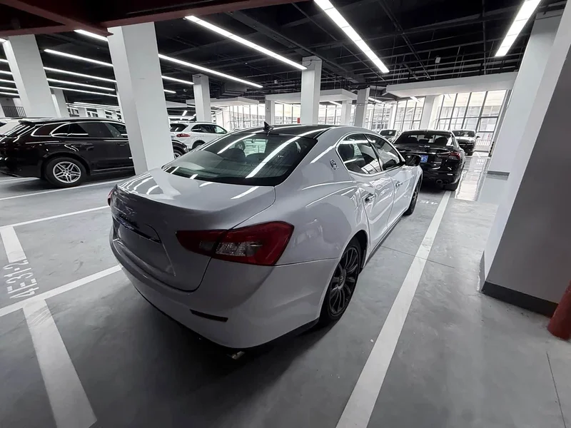 Maserati Ghibli — фото 9