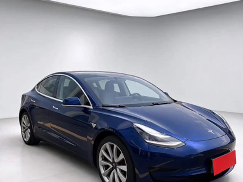 Tesla Model 3 — фото 3