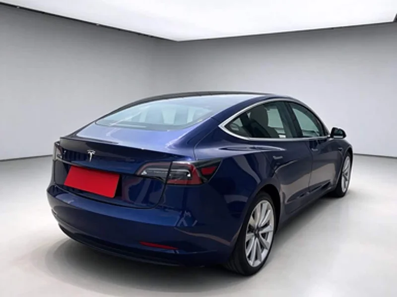 Tesla Model 3 — фото 4