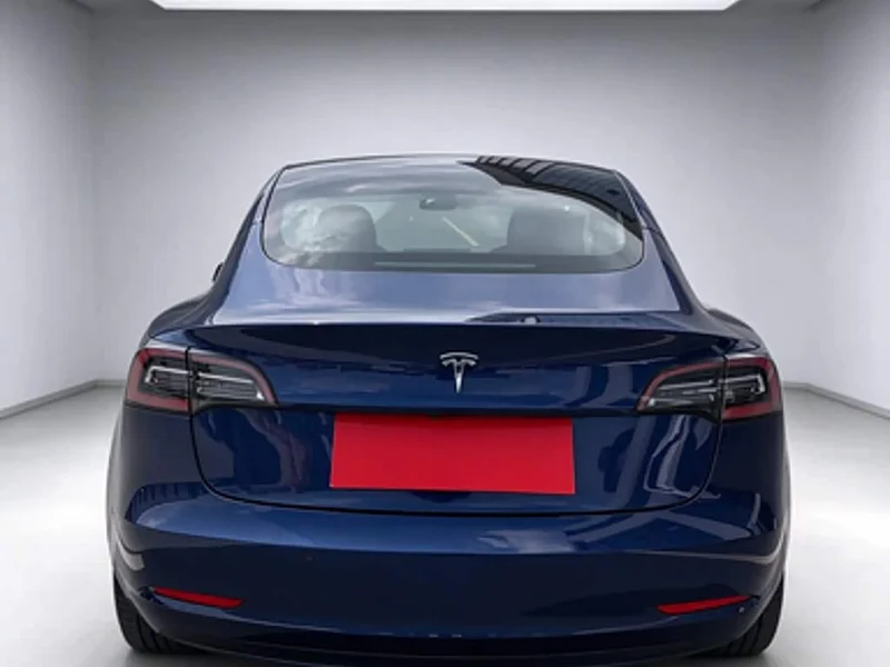 Tesla Model 3 — фото 5