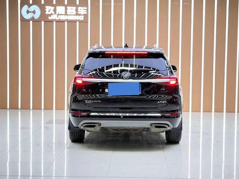 Buick Enclave — фото 18