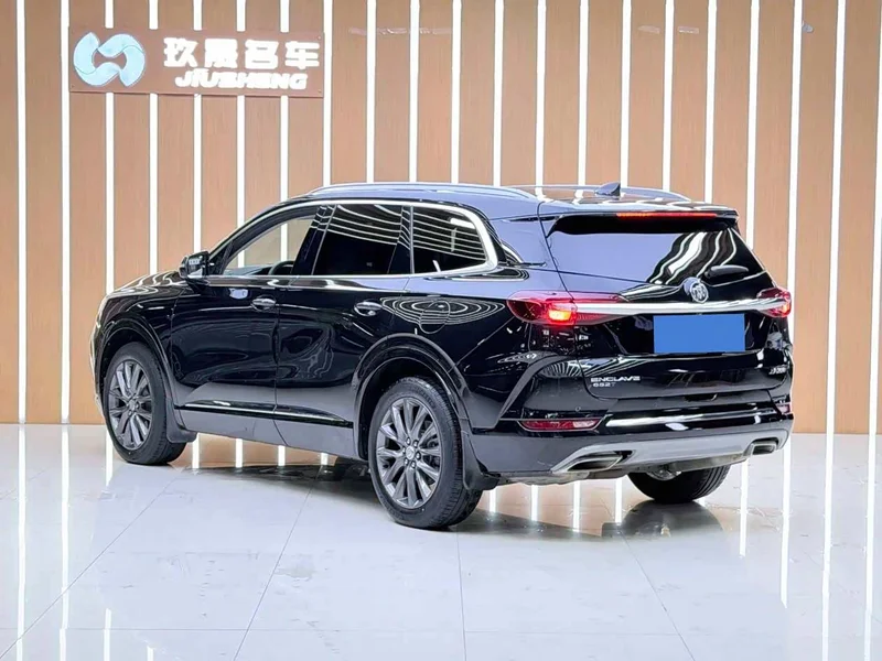 Buick Enclave — фото 19