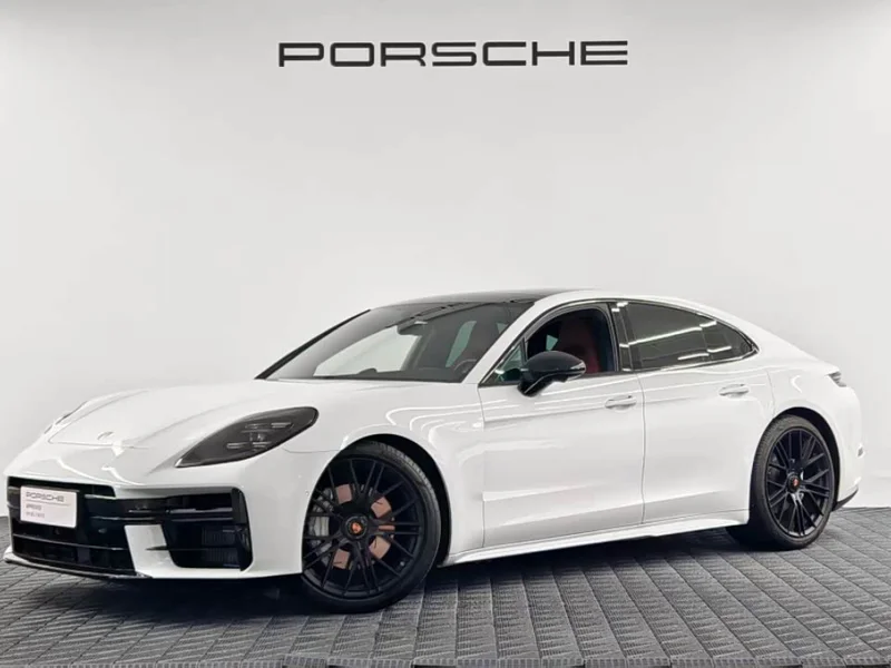 Porsche Panamera — фото 1