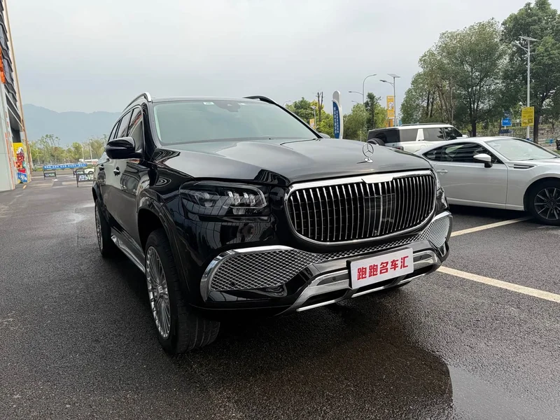 Mercedes-Benz GLS — фото 1