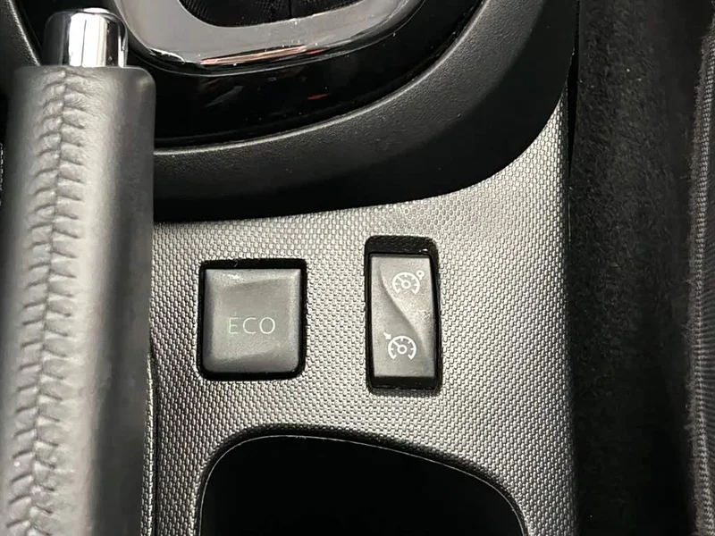 Kia Carens — фото 17