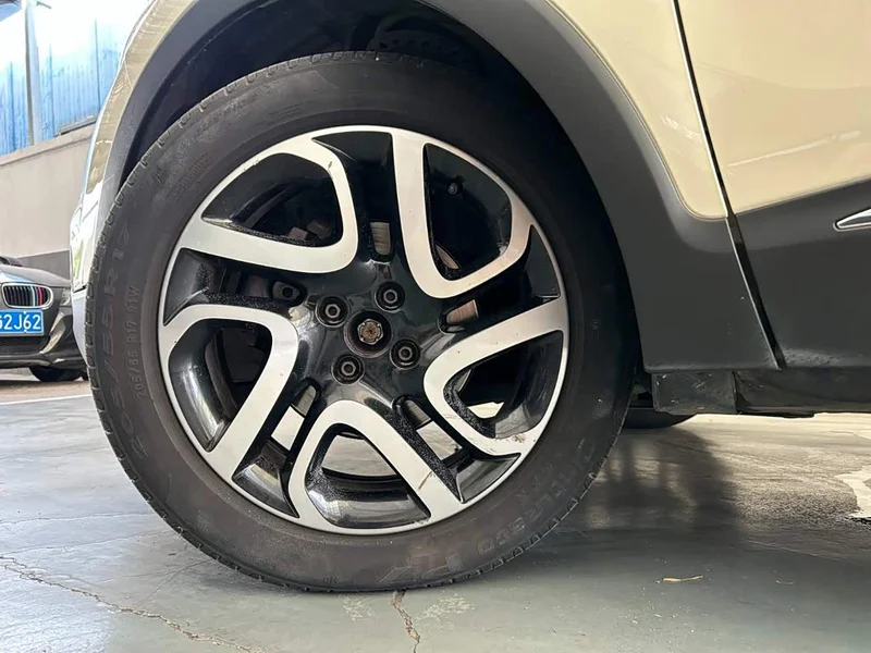 Kia Carens — фото 22