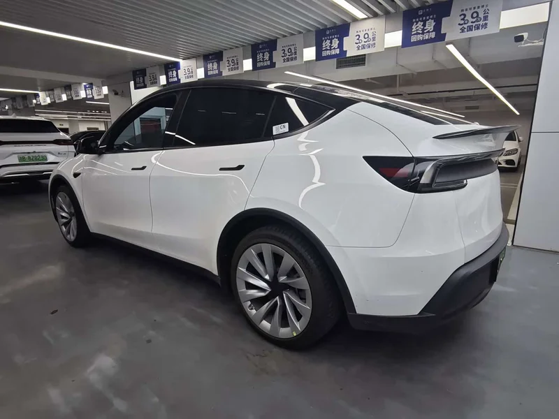 Tesla Model Y — фото 7