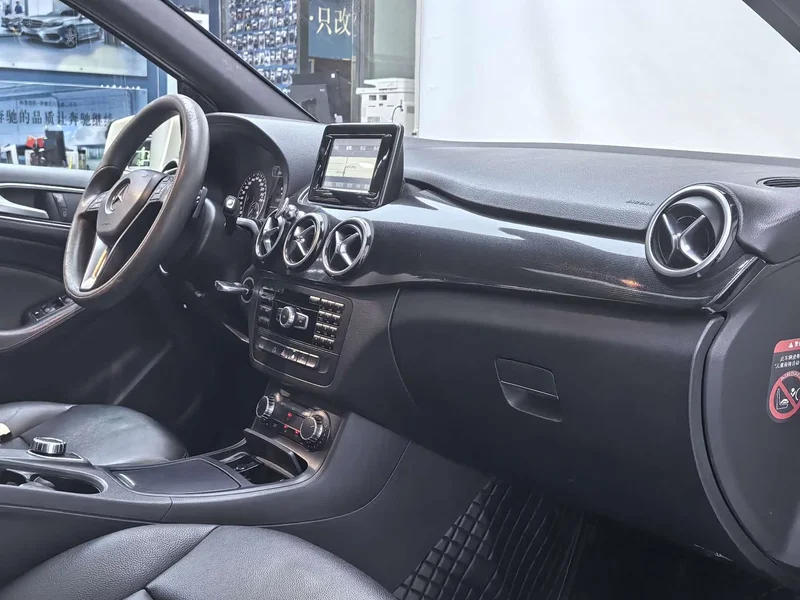 Mercedes-Benz B-Class — фото 11