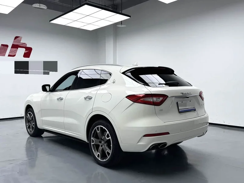 Maserati Levante — фото 9