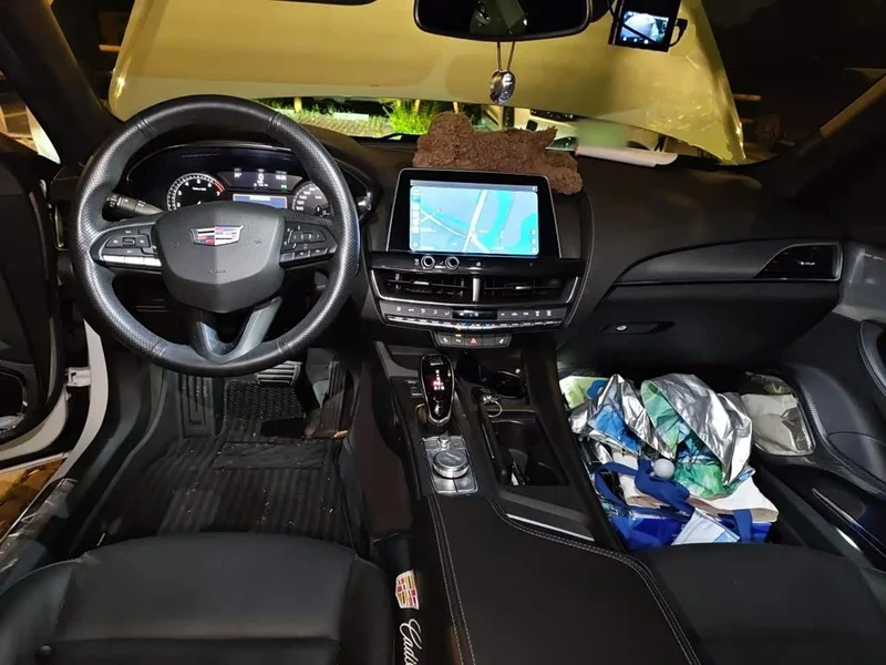 Cadillac CT5 — фото 10