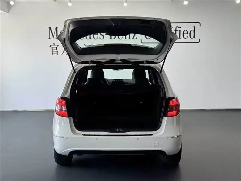 Mercedes-Benz B-Class — фото 16