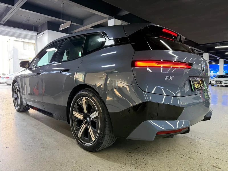 BMW iX — фото 12