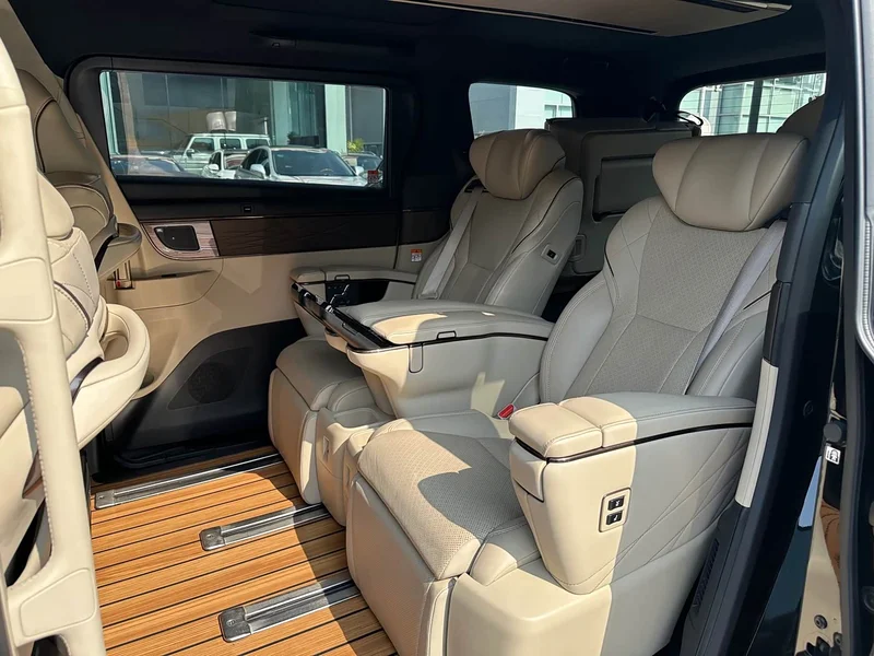 Toyota Alphard — фото 7