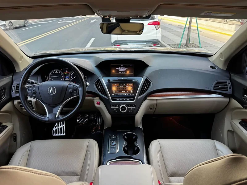 Acura MDX — фото 12