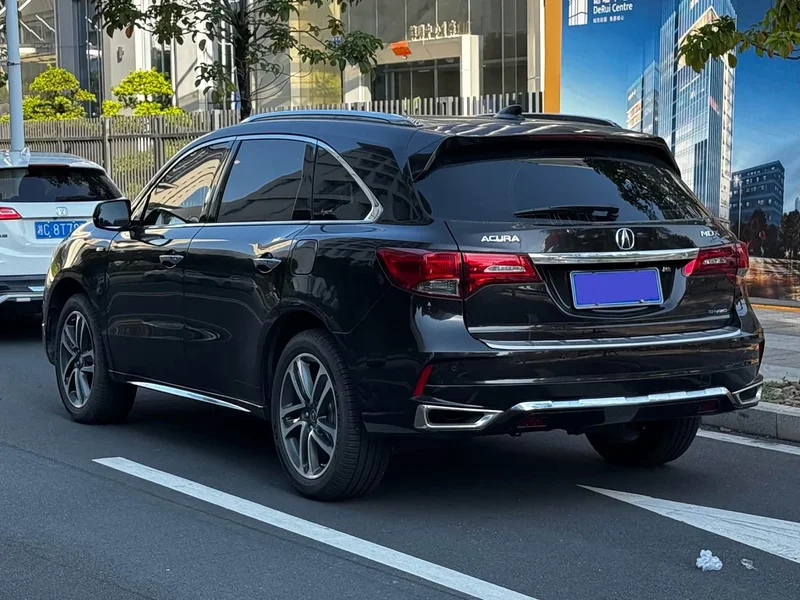 Acura MDX — фото 21