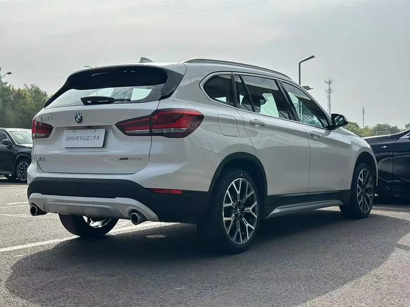 BMW X1 — фото 16