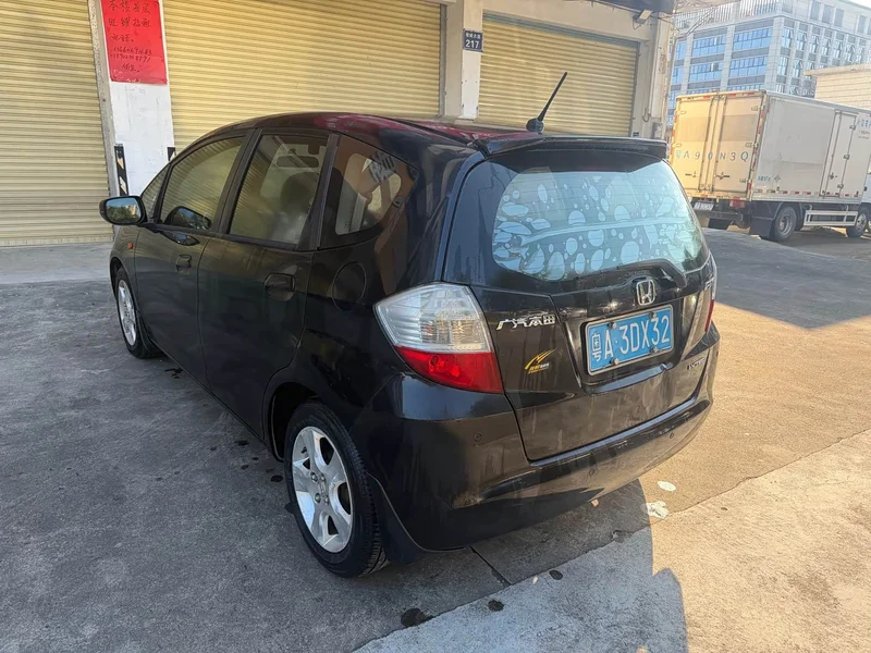 Honda Fit — фото 6