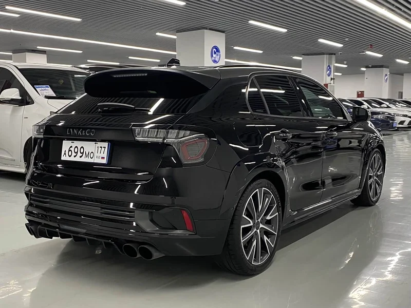 Lynk & Co 02 Hatchback — фото 15