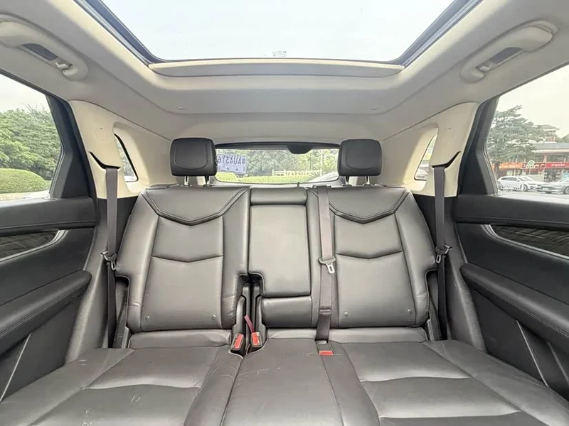 Cadillac XT5 — фото 12