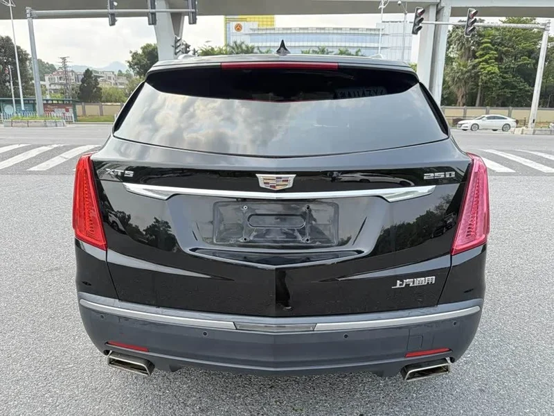 Cadillac XT5 — фото 6